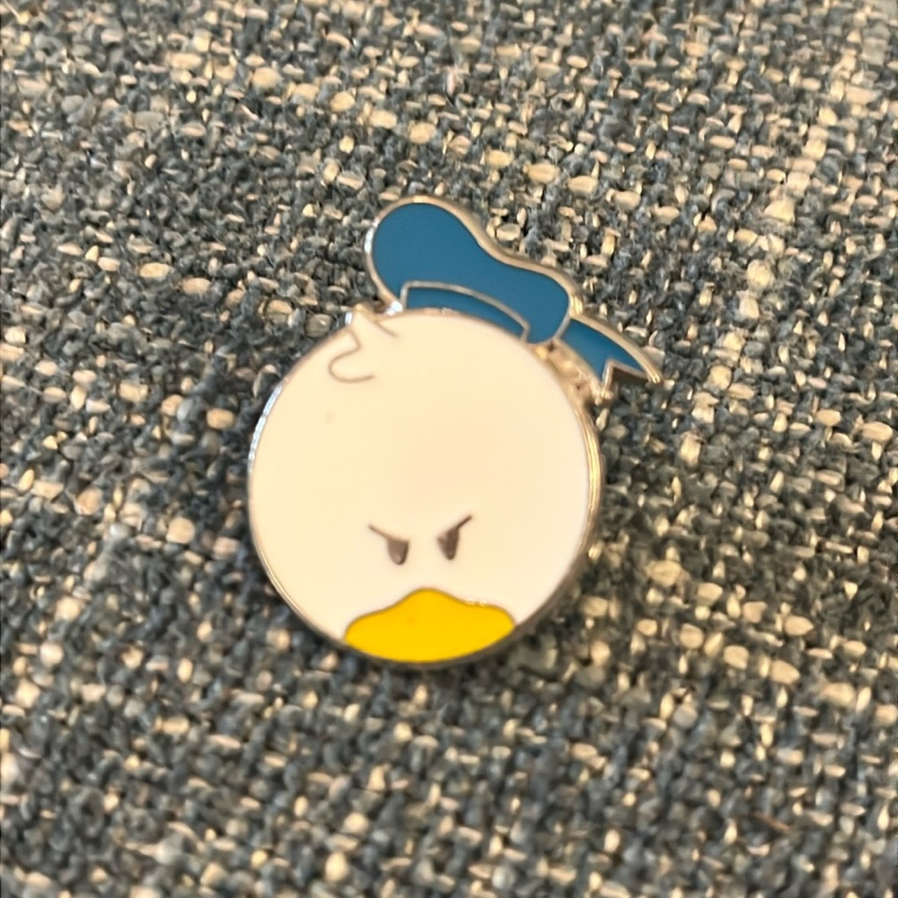 Donald Duck Disney Trading Pin